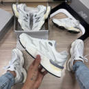 Tênis New Balance 9060 Premium – Branco com Cinza