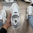 Tênis New Balance 9060 Premium – Branco com Cinza